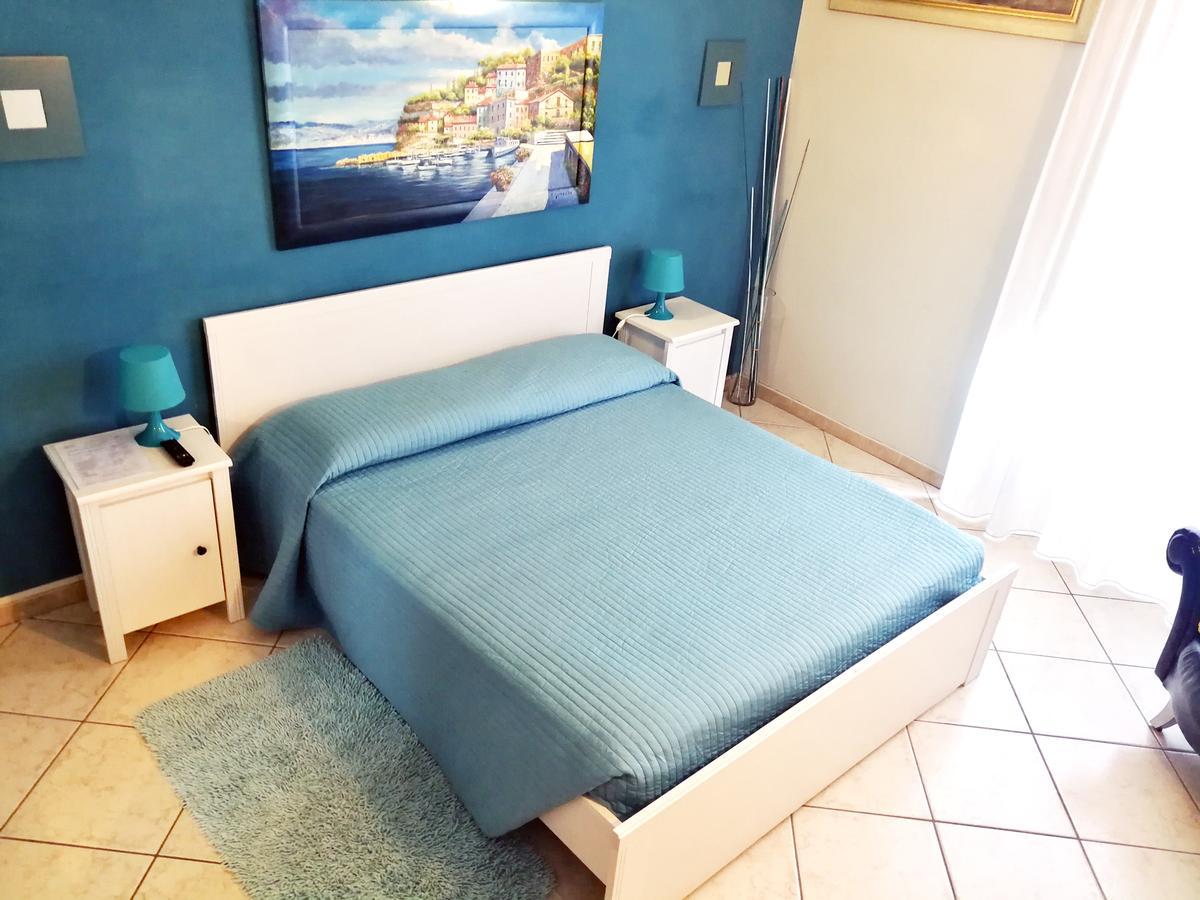 トリノ B＆B セントラル ステーション Bed & Breakfast エクステリア 写真