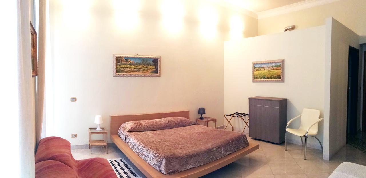 トリノ B＆B セントラル ステーション Bed & Breakfast エクステリア 写真