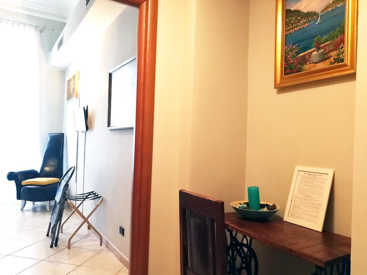 トリノ B＆B セントラル ステーション Bed & Breakfast エクステリア 写真