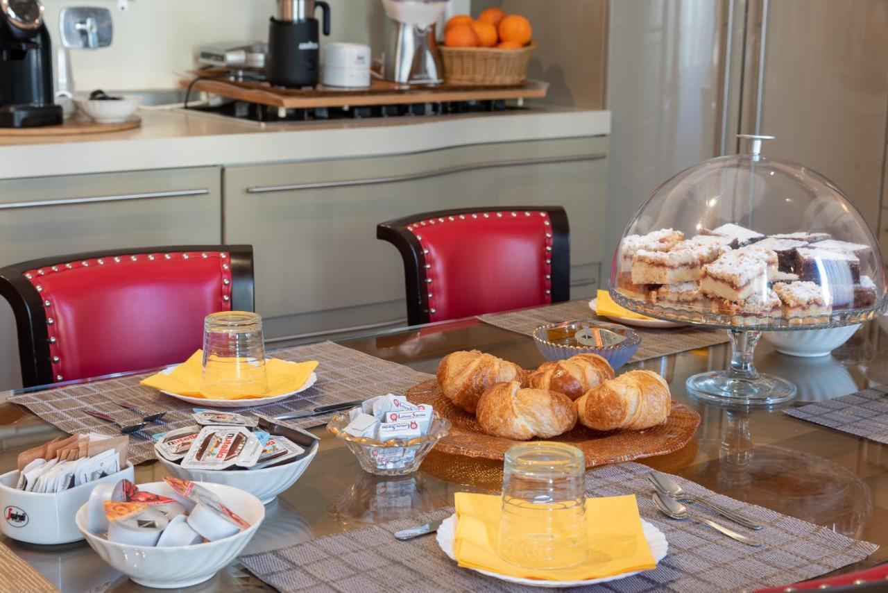 トリノ B＆B セントラル ステーション Bed & Breakfast エクステリア 写真