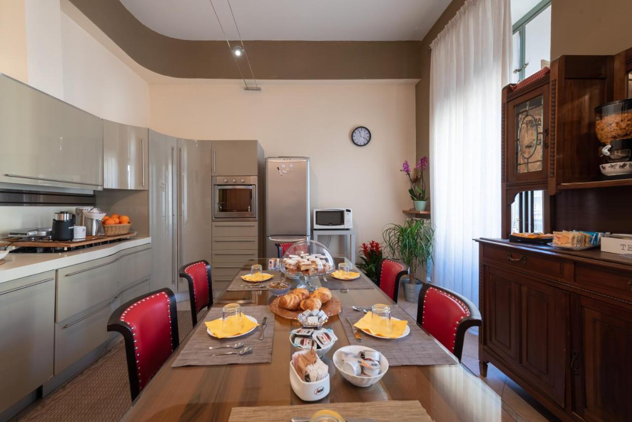トリノ B＆B セントラル ステーション Bed & Breakfast エクステリア 写真