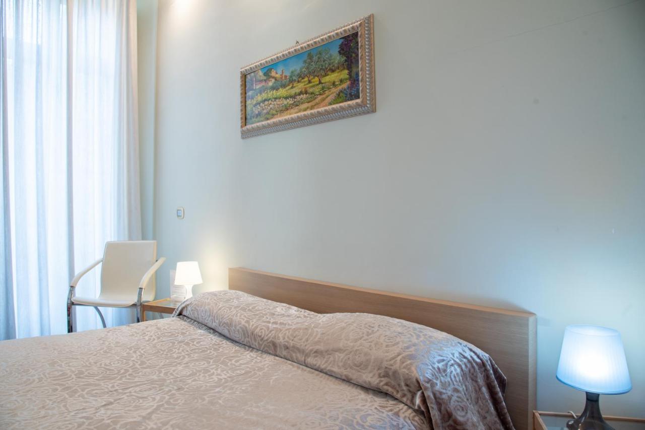 トリノ B＆B セントラル ステーション Bed & Breakfast エクステリア 写真