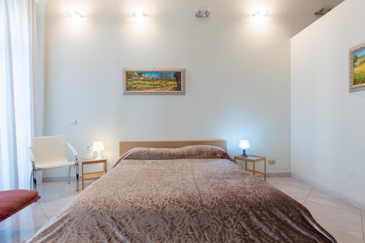 トリノ B＆B セントラル ステーション Bed & Breakfast エクステリア 写真