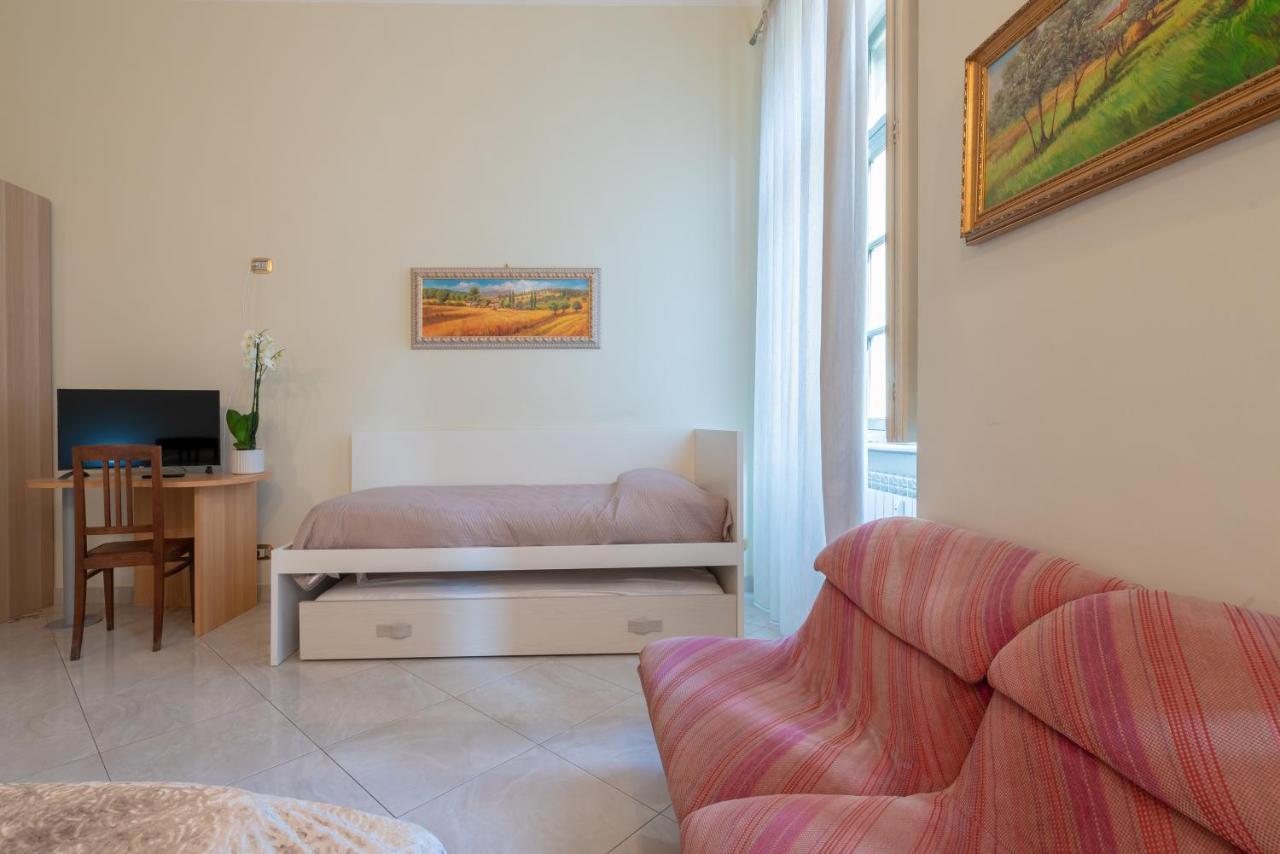 トリノ B＆B セントラル ステーション Bed & Breakfast エクステリア 写真